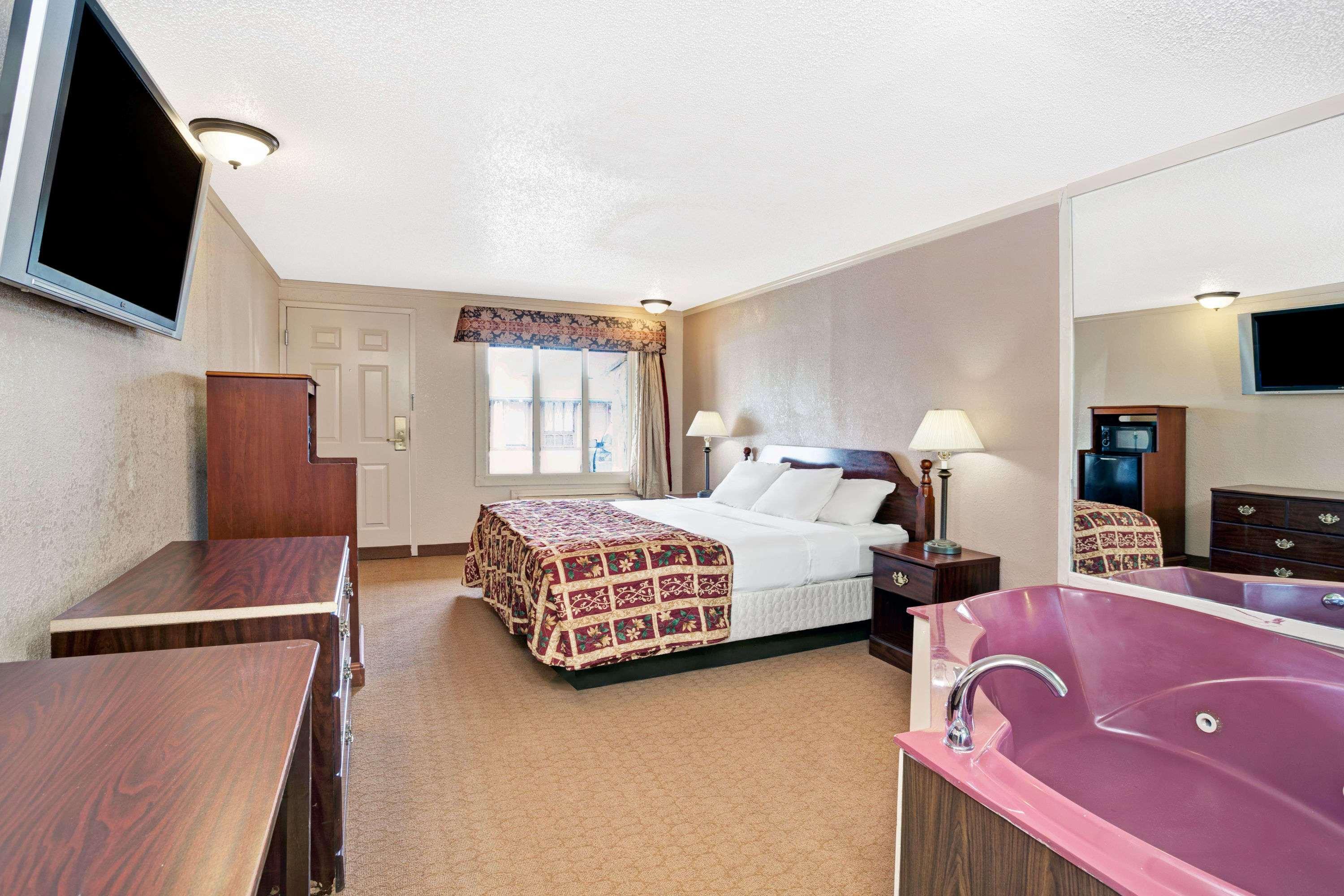Knights Inn - Madison Heights Εξωτερικό φωτογραφία